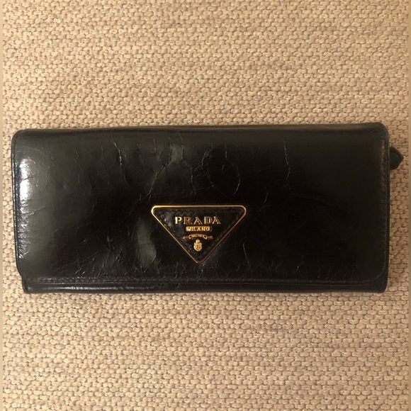 SOLD Prada large wallet in black crackled leather. Never used. Vintage. - Picture 6 of 6